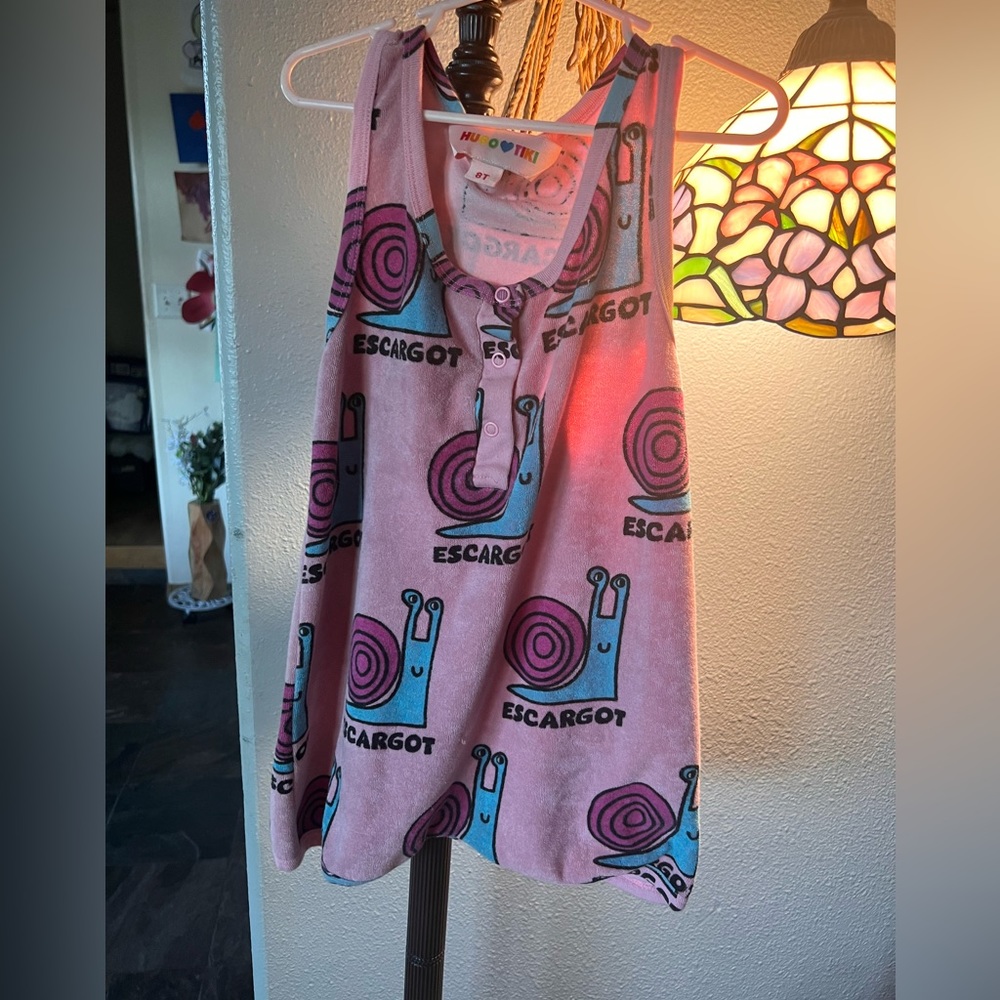 Hugo loves tiki escargot romper